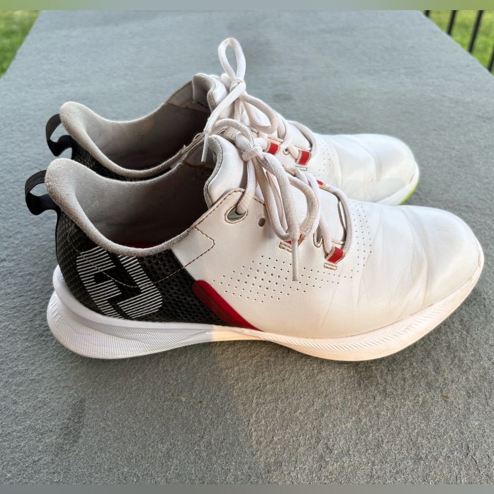 FootJoy Men’s Size 6 Spikeless Cleat